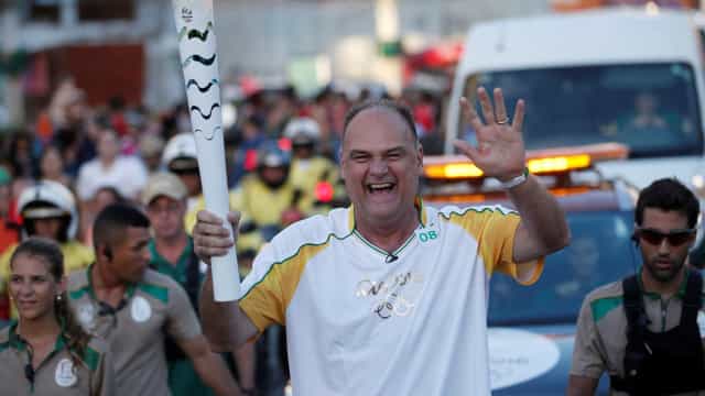 Oscar Schmidt desiste de tratamento contra câncer no cérebro: ‘Perdi o medo de morrer’
