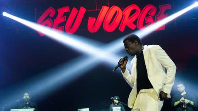 Vítima de racismo, Seu Jorge viveu na rua por 7 anos e venceu pela arte