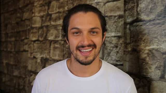 Ator maranhense Romulo Estrela puxa a fila dos novos galãs da Globo