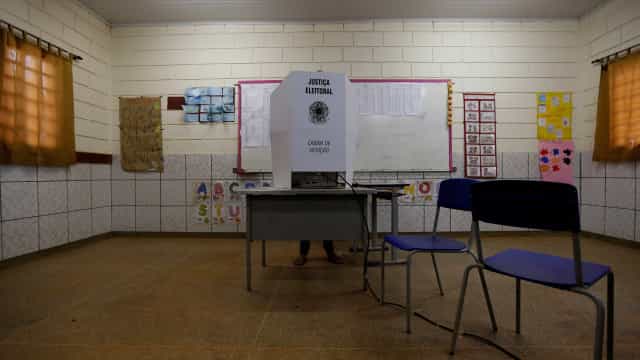 Mulher é presa por tumultuar votação no Distrito Federal