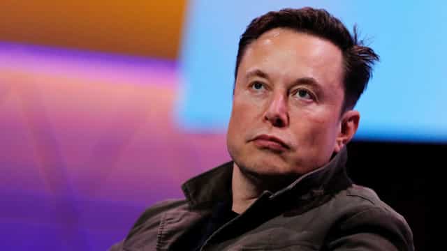 Compra do Twitter por Musk tem semana decisiva