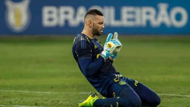 Palmeiras vê distância na liderança encurtar, mas Weverton e Abel pedem calma
