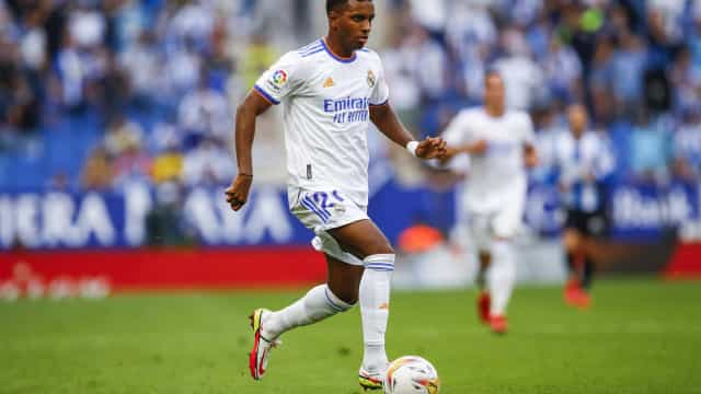 Ancelotti exalta Rodrygo e cobra foco do Real:’Barça empatou só um jogo na Liga’