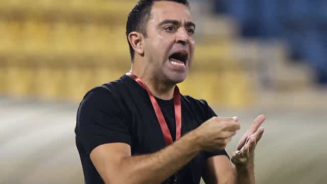 Xavi lamenta vacilos do Barça e vê classificação distante: ‘Muitos erros’