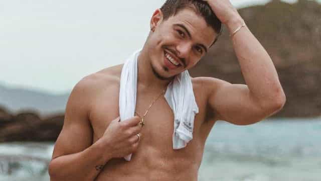 Em ‘A Fazenda 14’, Deolane zomba de suposta tentativa de suicídio de Thomaz Costa