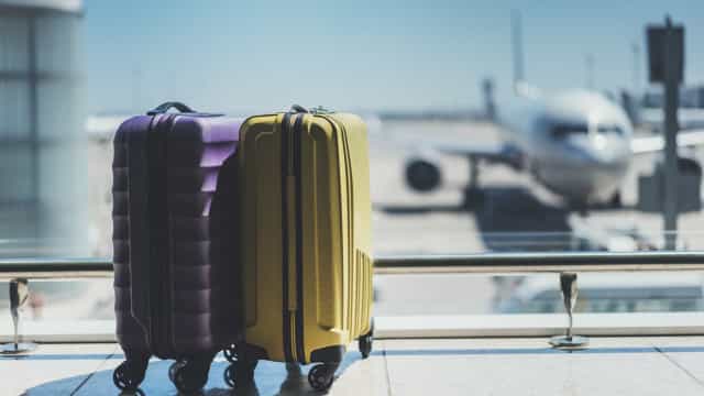 Direitos de passageiros em aeroportos incluem alimentação e hospedagem