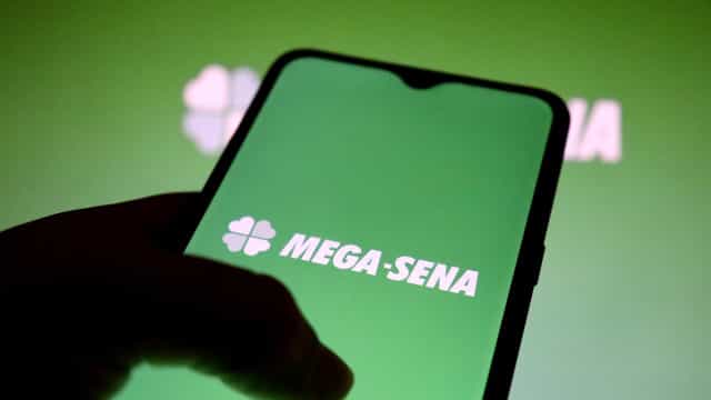 Mega-Sena acumulada deve pagar hoje prêmio de R$ 130 milhões