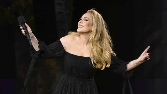 Adele chega a Las Vegas para a tão aguardada residência