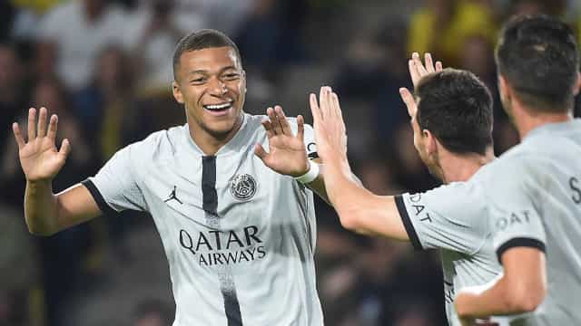 Messi, Neymar e Mbappé dão show, PSG goleia a avança na Liga dos Campeões