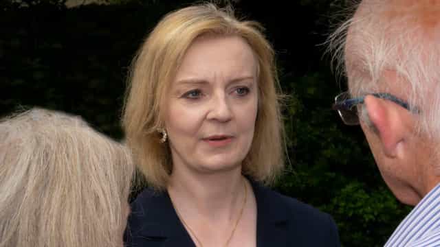 No Reino Unido, Truss defende cortes de impostos; prioridade é crescimento, diz