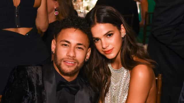 Do BBB à política, web brinca que Bruna Marquezine nunca perdeu para Neymar
