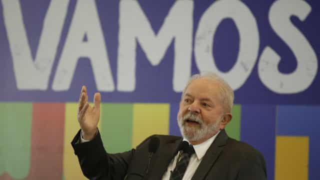 Lula diz que ministro Economia terá compromisso social e responsabilidade fiscal