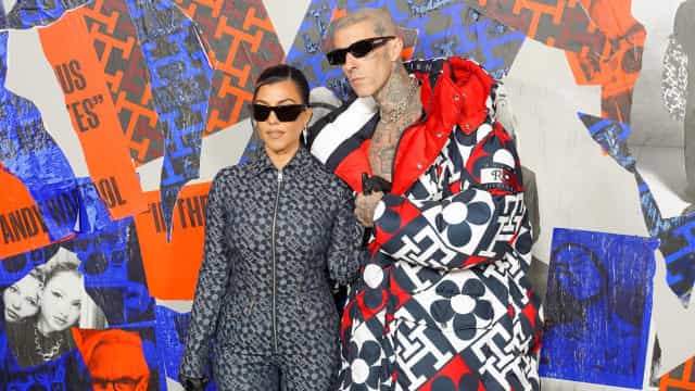Kourtney Kardashian e Travis Barker economizam R$ 10 mi em nova mansão
