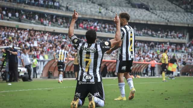 Hulk marca dois, Atlético-MG vence e tira Fluminense da vice-liderança