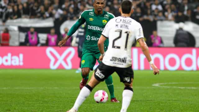 Corinthians bate Cuiabá graças a brilho de Róger Guedes e astúcia de Yuri Alberto