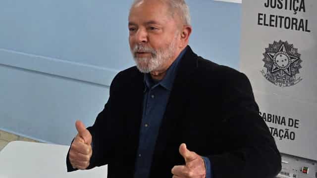 Lula vence na Austrália e Nova Zelândia, apontam boletins de urna