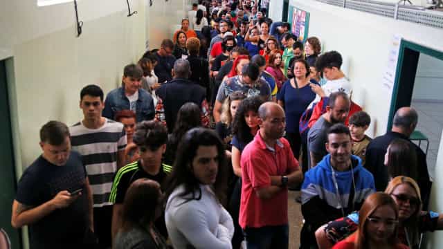 Filas são influenciadas por alto comparecimento, diz TRE-MG