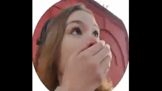 Jovem presencia queda de míssil em Kiev. Veja o vídeo