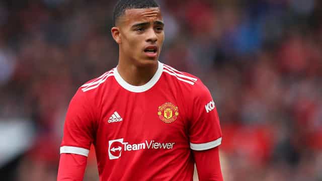 Atacante do United é preso por descumprir condições de fiança, diz jornal