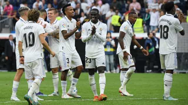 Rodrygo entra no final e garante vitória do Real Madrid sobre o Barcelona
