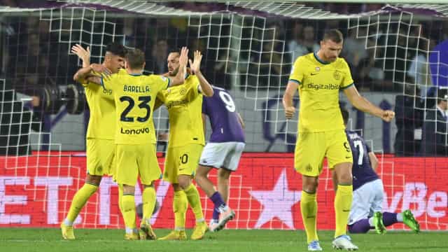 Em um jogo de sete gols, Internazionale derrota a Fiorentina nos acréscimos