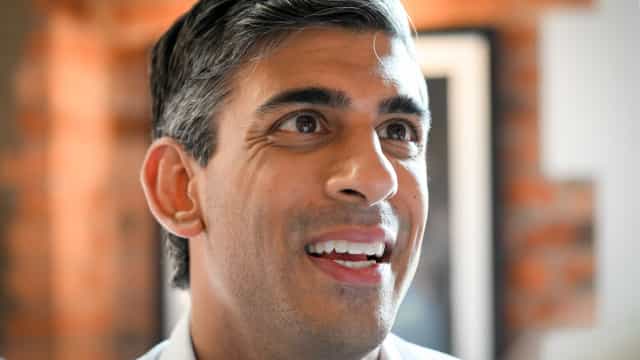 Rishi Sunak conquista maioria conservadora e será novo premiê do Reino Unido