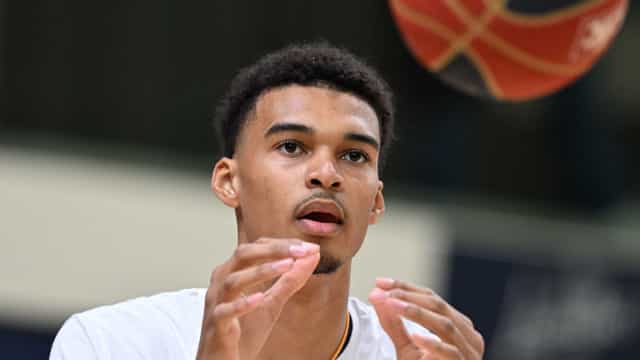 Quem é o fenômeno do basquete de 2,20m chamado de ‘alien’ por LeBron