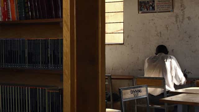 Pelo menos 11 mortos em incêndio numa escola para cegos em Uganda