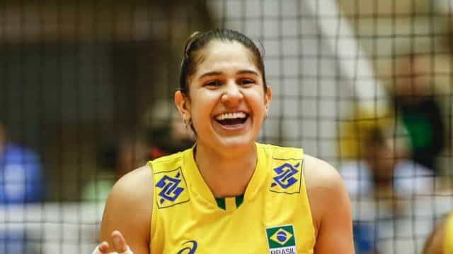 Jogadora de vôlei Natália Zilio se declara heterossexual e diz apoiar Bolsonaro