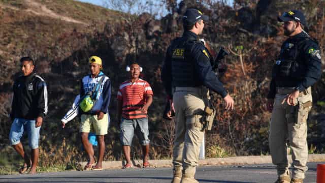 Mídia internacional destaca suspeita de repressão eleitoral com ação da PRF