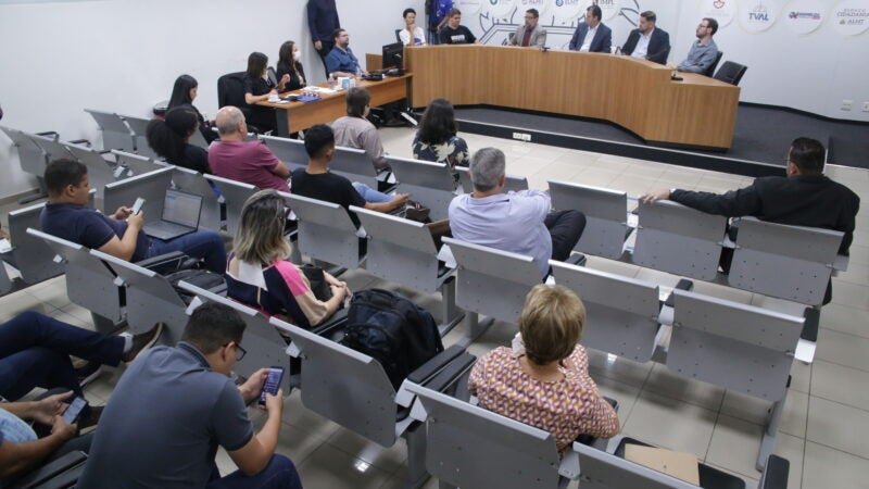 Reunião discute instalação de novo campus da Unemat