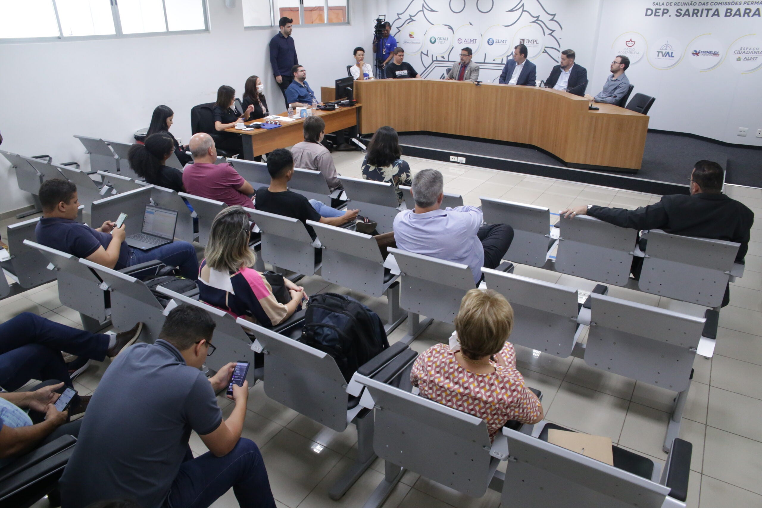 Reunião discute instalação de novo campus da Unemat
