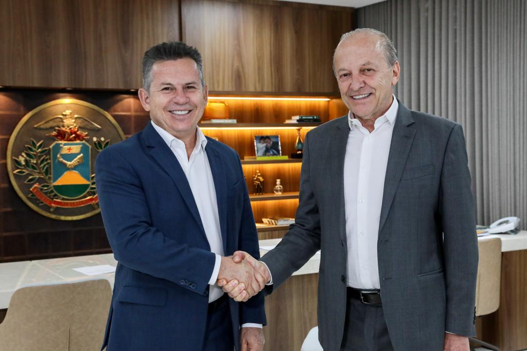 Mauro Mendes vai à COP-27 e transmite cargo de governador para Otaviano Pivetta