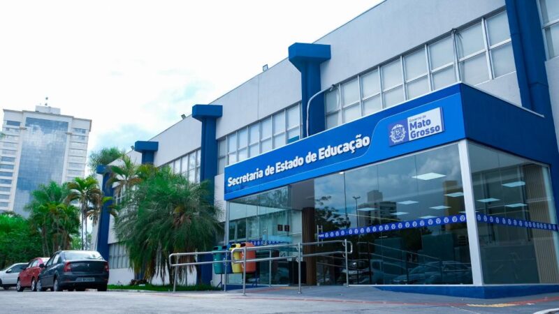 Secretaria estadual reúne prefeitos em seminário para discutir repasses à Educação em MT
