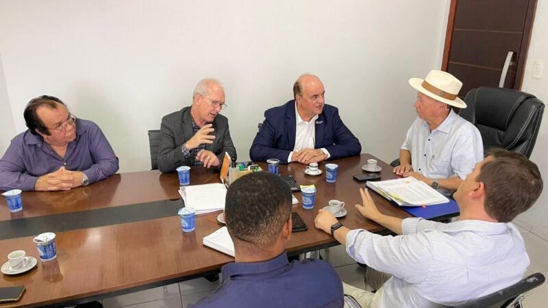 Presidente da Fecomércio se reúne com Dorner e visita obras do Sesc em Sinop
