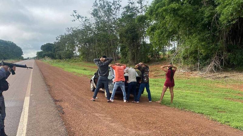 Taxista é vítima de roubo em Guarantã, agredido durante várias horas e jogado em rodovia; 5 envolvidos detidos pela PM de Nova Canaã