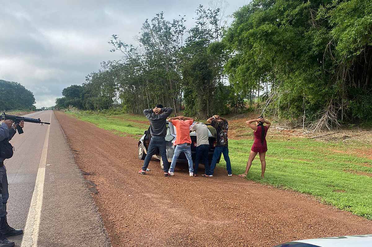 Taxista é vítima de roubo em Guarantã, agredido durante várias horas e jogado em rodovia; 5 envolvidos detidos pela PM de Nova Canaã