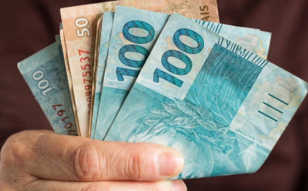 Quer usar o décimo terceiro salário de maneira eficiente?