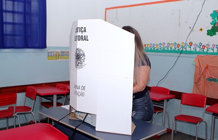 Ministério da Defesa entrega relatório sobre urnas eletrônicas ao TSE