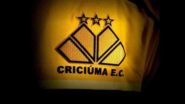Com gols de Hygor e Lohan, Criciúma vence Tombense na despedida da Série B