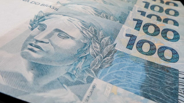 Primeira parcela do 13º deve ser paga até o dia 30; veja como calcular