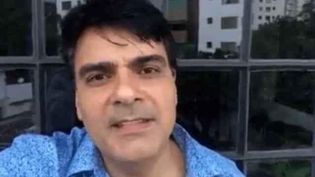 Guilherme de Pádua ficava nu e era complexado, lembra criadora de show de strip