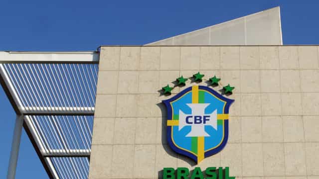 CBF inicia campanha para dissociar política da camisa da seleção