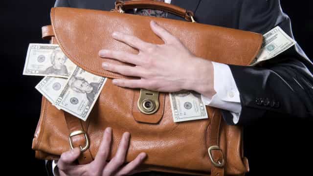 Faxineira é ‘dona’ de empresa de armas e munições que movimentou R$ 15 mi no MA