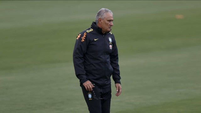 Tite comanda treino sem câmeras e dá pistas da formação do Brasil na Copa