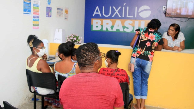 Auxílio Brasil é pago hoje a beneficiários com NIS final 6