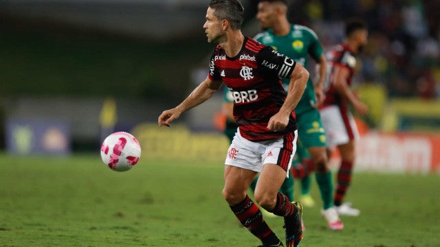 Flamengo perde para o Avaí em tarde de despedidas de "Diegos" no Maracanã