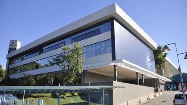 Alunos hostilizam colegas por vitória de Lula em colégio particular de Curitiba