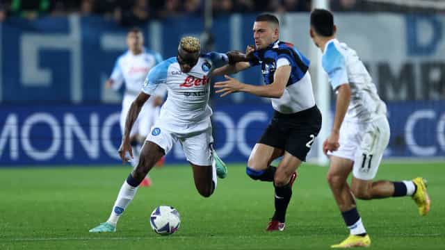 Napoli bate Atalanta de virada e amplia folga na liderança do Campeonato Italiano