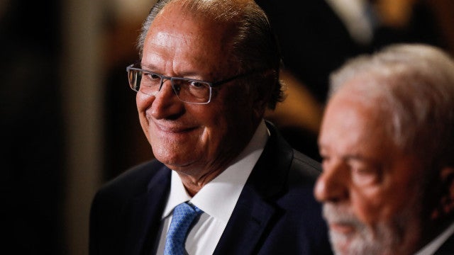 Alckmin: governo Lula vai fechar contas no azul e reduzir dívida, mas não em 24h